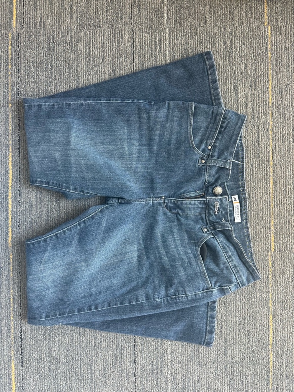 Lee Women's Blue Relaxed Fit Denim Jeans - Picture 2 of 5